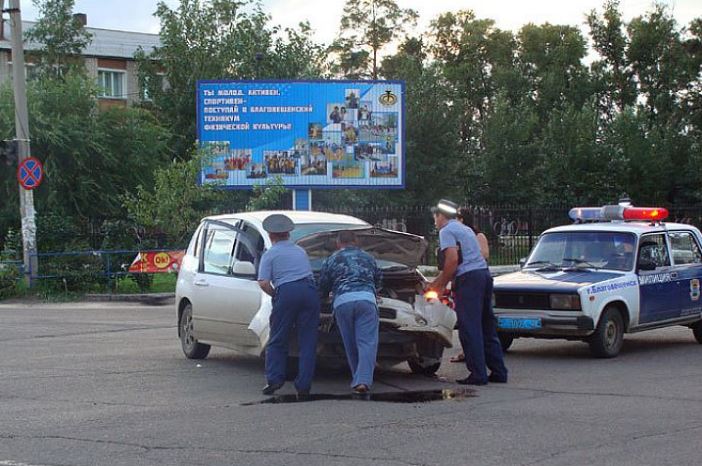 В Москве обяжут страховать свою ответственность владельцев эвакуаторов